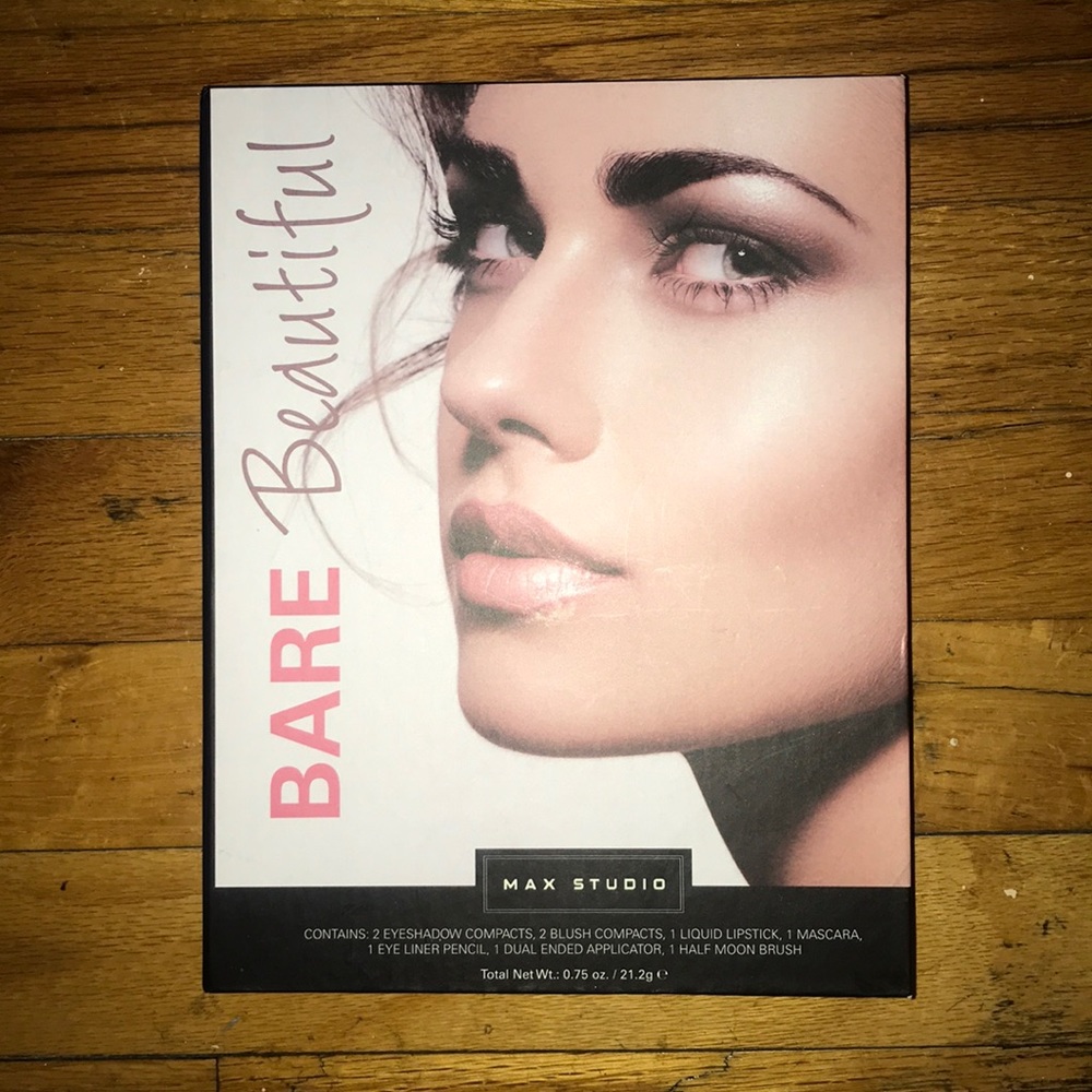 Max Studio / Bare Beautiful Makeup Kit